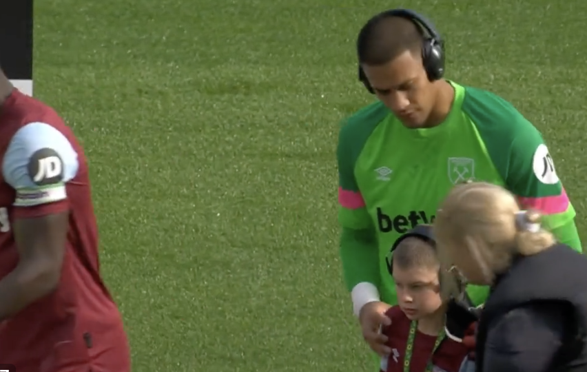 Alphonse Areola noise cancellation headphones