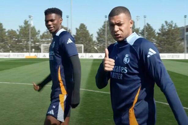 Aurélien Tchouaméni et Kylian Mbappé