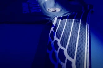 Le maillot Jordan du PSG Bleu
