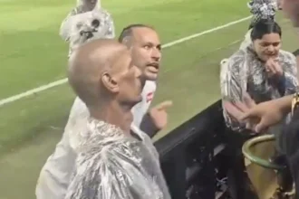 Neymar s’embrouille avec un supporter et célèbre un but fantôme