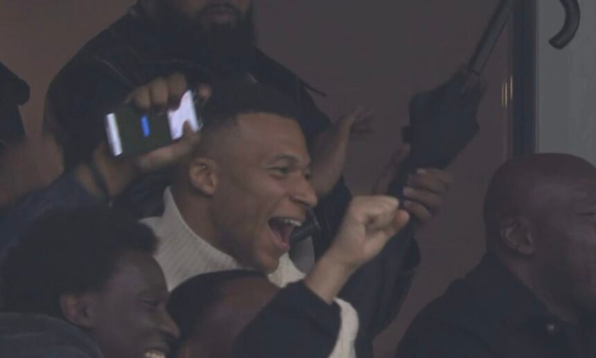 VIDÉO – Les frères Mbappé corrigent le PSG - Kylian célèbre le but d’Ethan