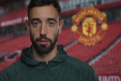 Bruno Fernandes (Credit photo MU / montage Kickfootball.fr)