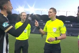 L'arbitre se trompe au toss