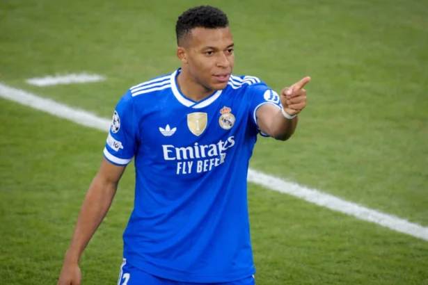 Kylian Mbappé - Real Madrid.
