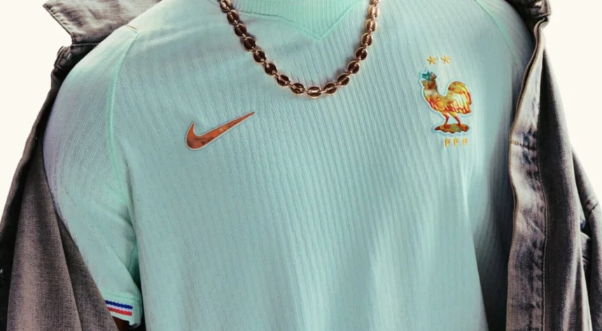 "Liberté": Les Bleus dévoilent leurs maillots pour la Coupe du Monde